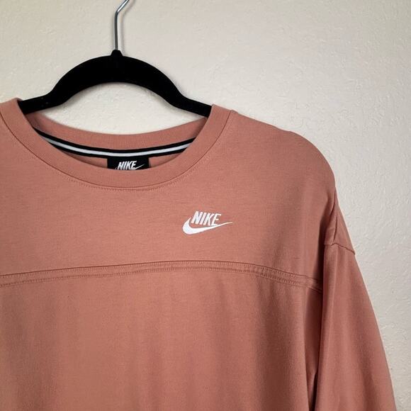 Nike Women's Salmon Cropped Crewneck Pullover Long Sleeve Relaxed Fit Size XS - Picture 4 of 6